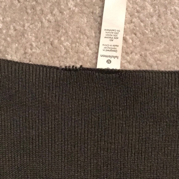 Beautiful Lululemon Green cardigan - Picture 8 of 8